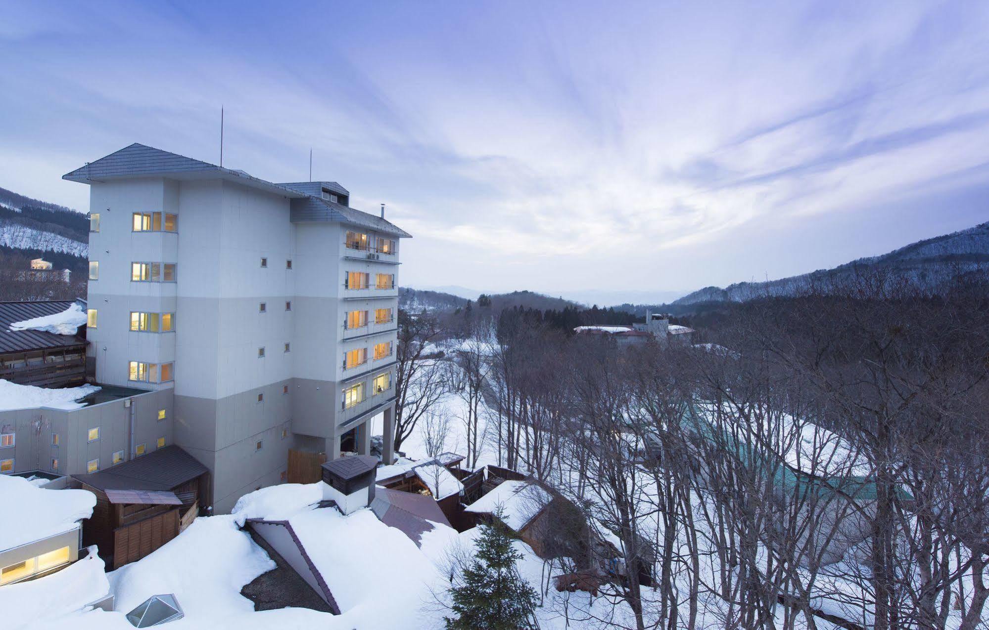 Takamiya Hotel Lucent Yamagata  Buitenkant foto