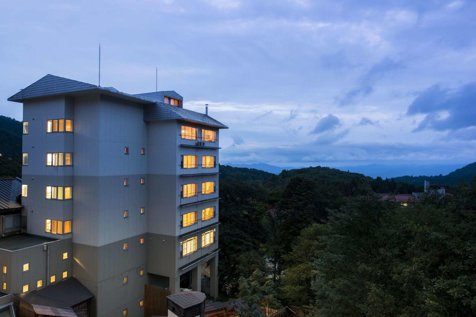 Takamiya Hotel Lucent Yamagata  Buitenkant foto